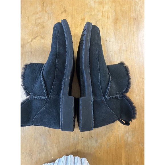 UGG Size 7 Melrose Ankle Booties Black Suede Sn 1103807 Shearling Lining - Picture 7 of 14